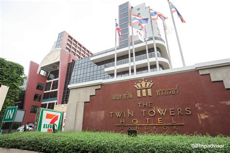 Twin Towers Hotel Bangkok Facade
