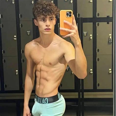 Twinks Spycam