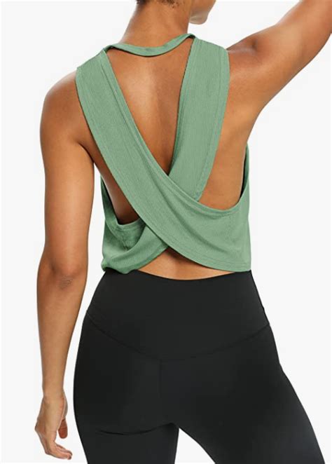 twist back workout top