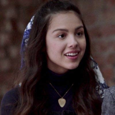 twitter olivia marisa