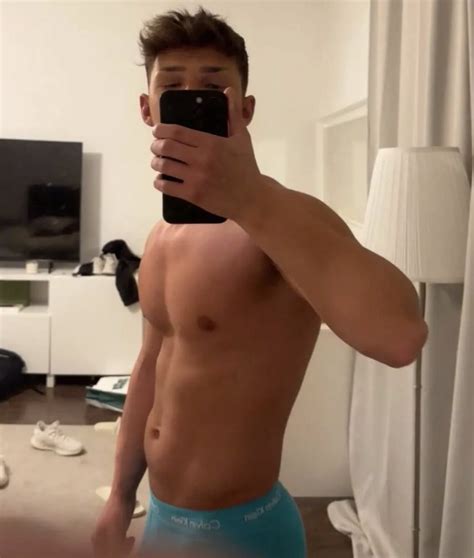 twitter straight baits