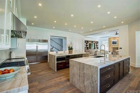 Two Islands In Kitchen