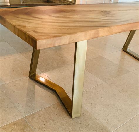 two leg dining table