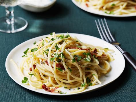 Spaghetti alla Carbonara Recipe Food network recipes