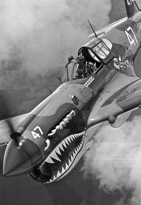 type of plane used by flying tigers