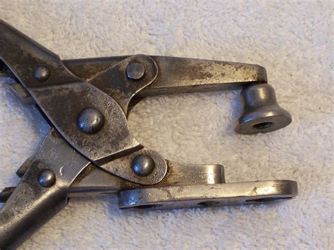 Typewriter Key Removal Tool