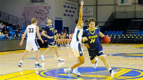 Glimpse of the Action UC Santa Cruz men’s basketball vs. Pacific Union