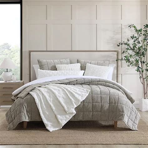 Ugg King Size Quilt Set