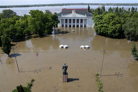 ukraine dam collapse news