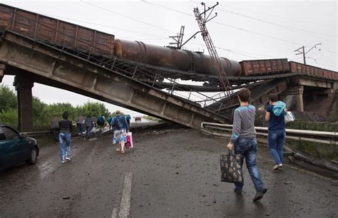 ukraine latest bridge collapse