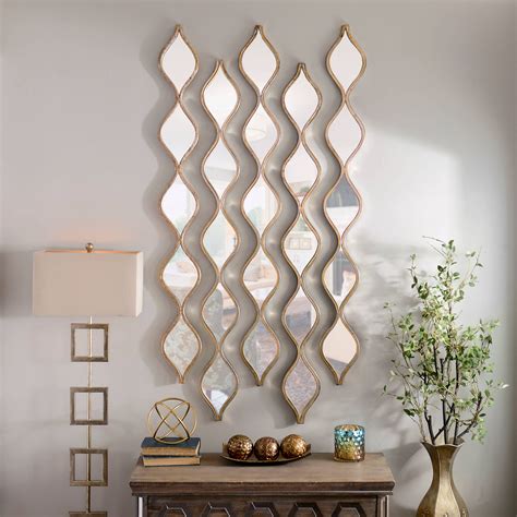 Uma Mirror Wall Decor