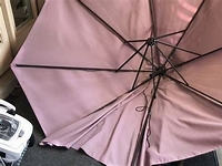 Frayed umbrella string