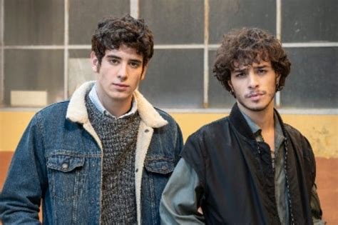 Watch Un Professore Simone E Manuel