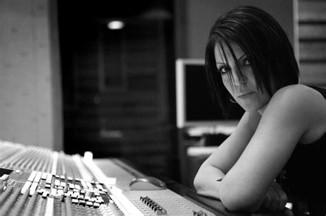 under contract   lori michaels