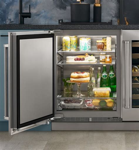 Undercounter Refrigerator Subzero