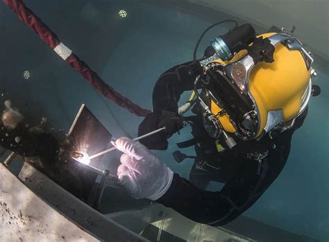 Underwater Welder Careers How to make a 100,000 a year in Florida