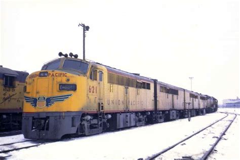 union pacific color scheme