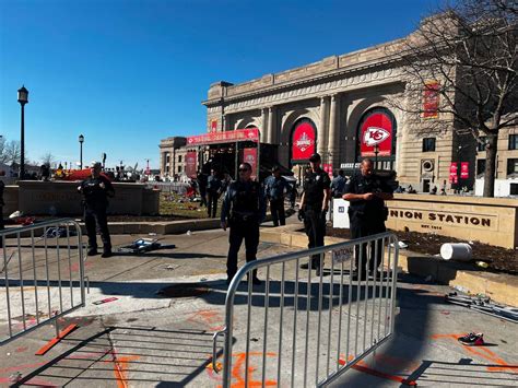 union station kansas city shooting today