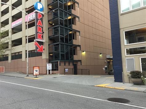 union station parking garage