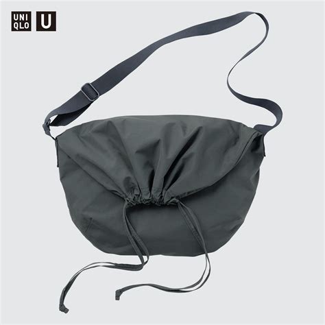 uniqlo over shoulder bag