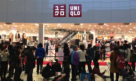 uniqlo stores in canada