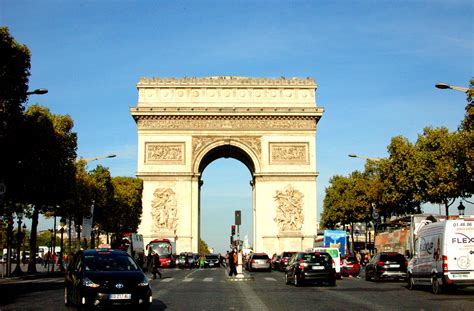 unique things to do in paris france