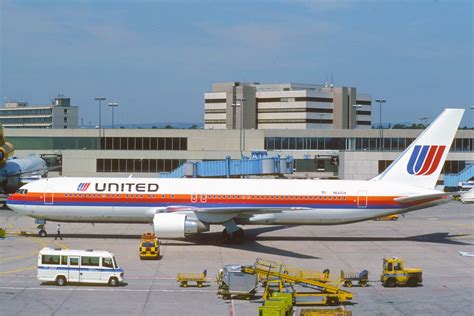 HEATHROW SEPTEMBER 1991 UNITED AIRLINES BOEING 767 N607UA Flickr