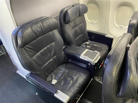 united airlines 737 first class