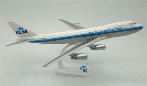 united airlines 747 200 model