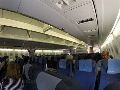 united airlines 747 400 interior