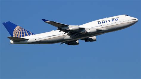 united airlines flight 2035