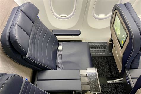 united boeing 737 max 8 first class seats