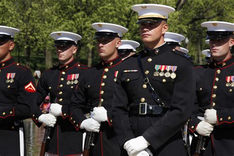 united states marine corps uniforms