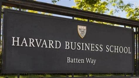 Universidad de Harvard recibe cifra récord de solicitudes