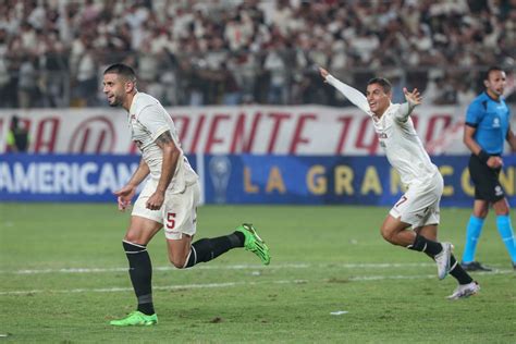 universitario de deportes vs santa fe