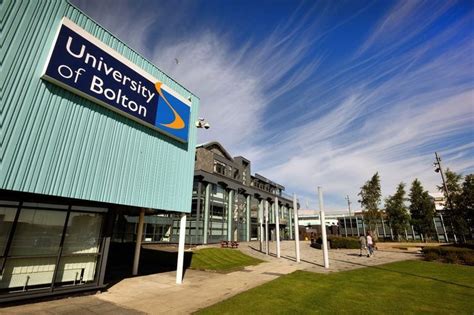 university of bolton uk location
