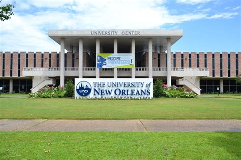 university of new orleans dean's list