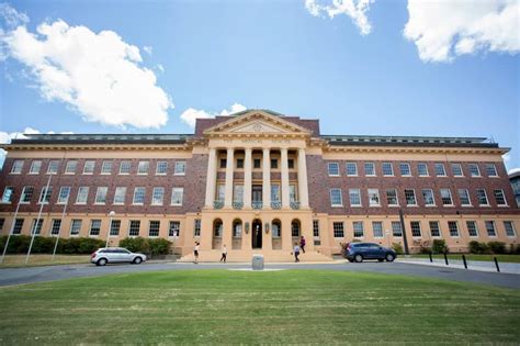 university of queensland college