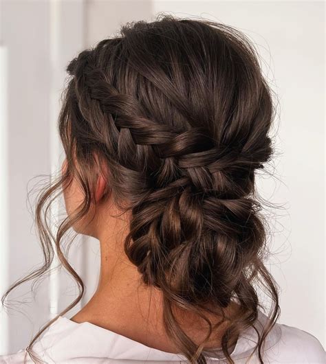 12 Bridesmaid Updo Hairstyles For Weddings