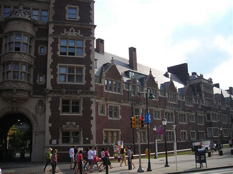 5 Ways to Explore UPenn the Quad