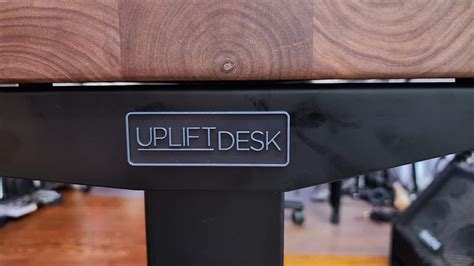 Uplift V2 Standing Desk Assembly