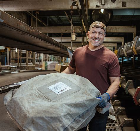 ups package handler pay part time