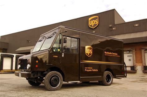 ups shipping near me