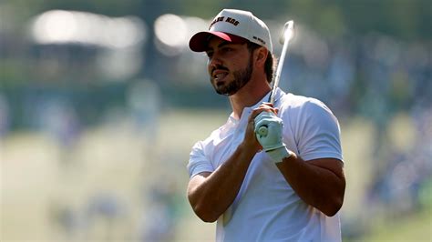 upside down hat meaning