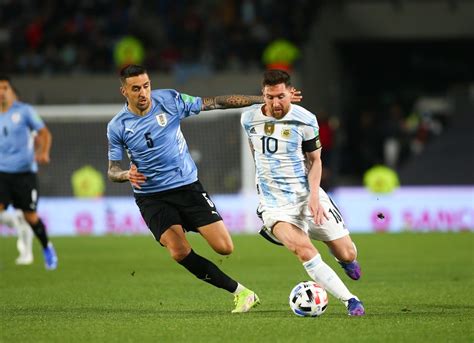 uruguay argentina eliminatorias en vivo