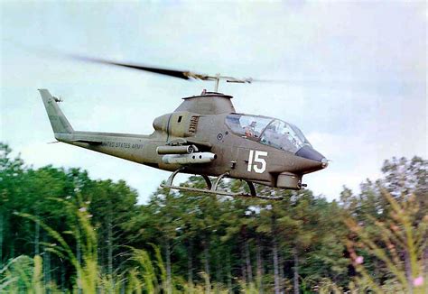 us army cobra helicopter