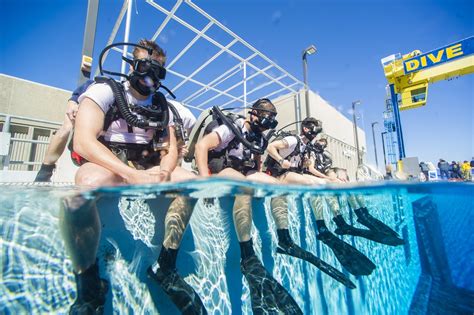 us navy scuba diver school