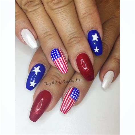 Usa Flag Nail Design