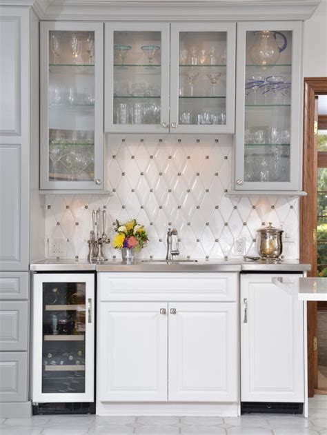 Use Upper Cabinets For Bar