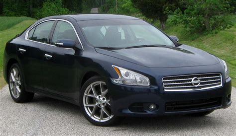 used 2010 nissan maxima review